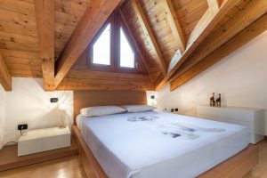 Cozy Italian Style Bedroom